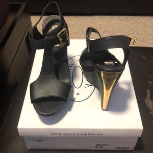 Arkadia Black Wedge Heel